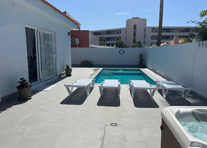 빌라 Magnolia 칼라오살바헤